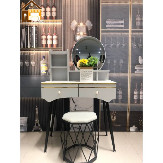 Makeup table #827